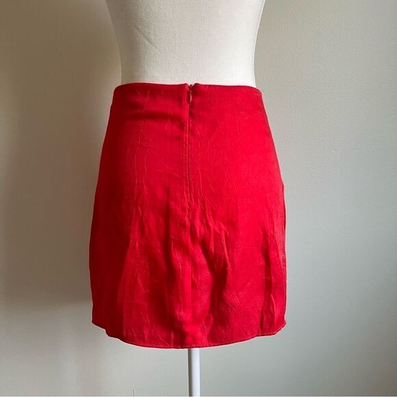 ZARA Coral Red Sateen Mini Skirt with Knot Detail Bloggers Fave Size XS - Picture 7 of 8